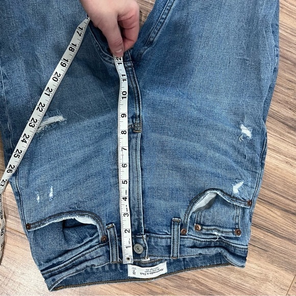 Abercrombie & Fitch Curve Love Ultra High Rise Ankle Straight Jean - Picture 7 of 9